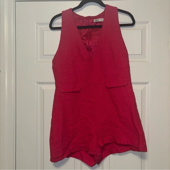 Zara Textured Weave Fuchsia Romper - Picture 10 of 11